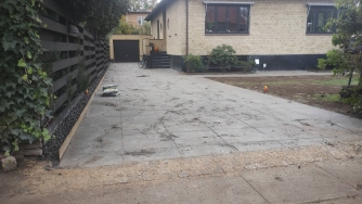 Ny indkørsel med filser